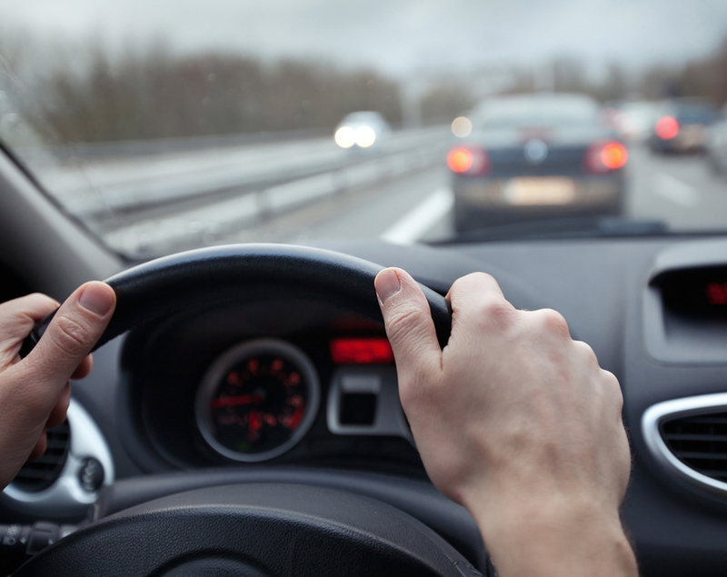 Um carro tem pontos positivos e negativos. Veja se a pena comprar um